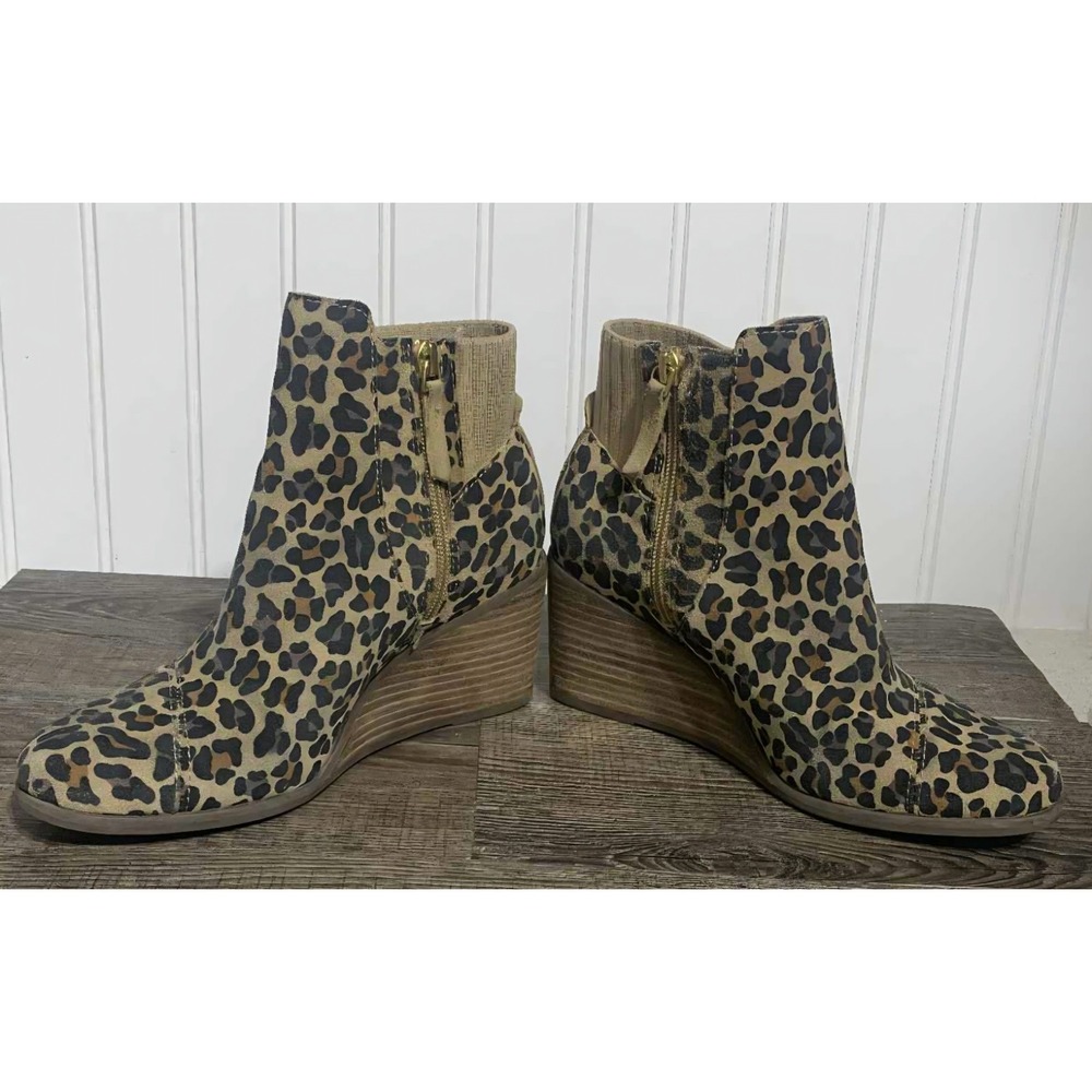 TOMS Wedge Booties Womens 7 Leopard Print Brown Suede Side Zip Boho Indie Chic